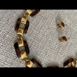 Fashion Jewelry - Necklace and Earrings Set